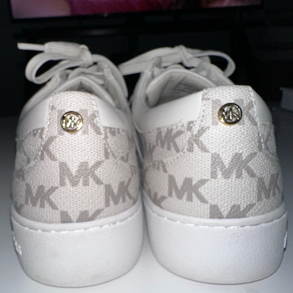 Michael Kors Stripe Lace-Up Size 6.5 - Picture 4 of 12